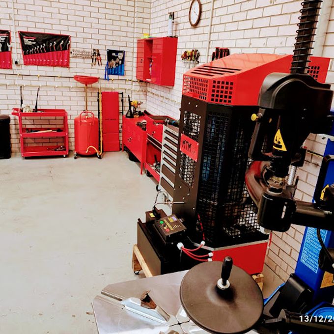 Workshop image mb-garage-equipments